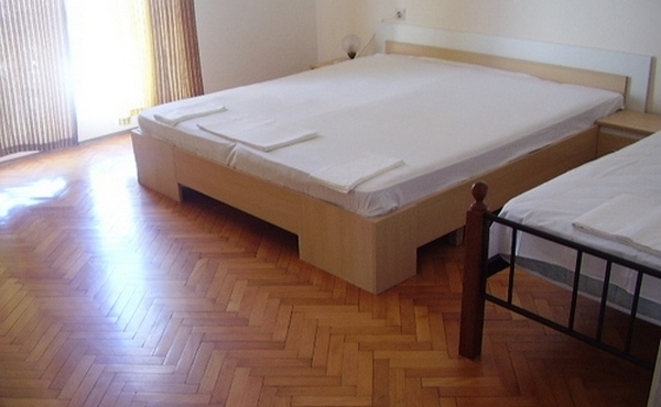 ap2_big_bedroom